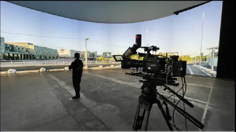 How Virtual Set Technology Powers Modern Studio Production