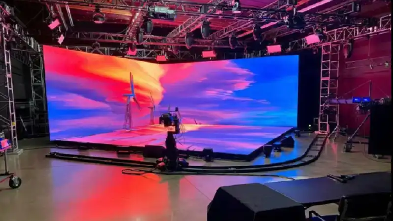 How Virtual Set Technology Powers Modern Studio Production