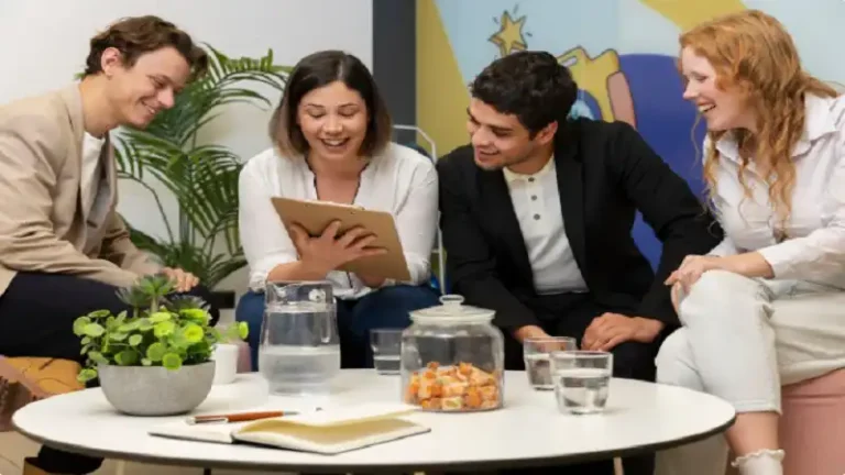 How Thoughtful Recognition Helps Build a Positive Workplace Culture